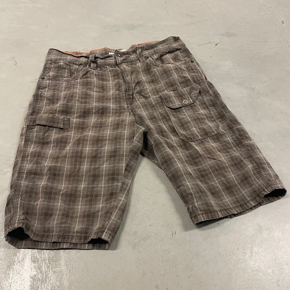 Y2K flannel Route 66 board cargo shorts 32